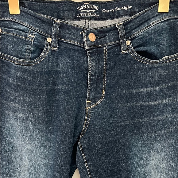 Signature by Levi Strauss Curvy Straight Leg Jeans in Dark Blue Wash Size 12 - Picture 8 of 15